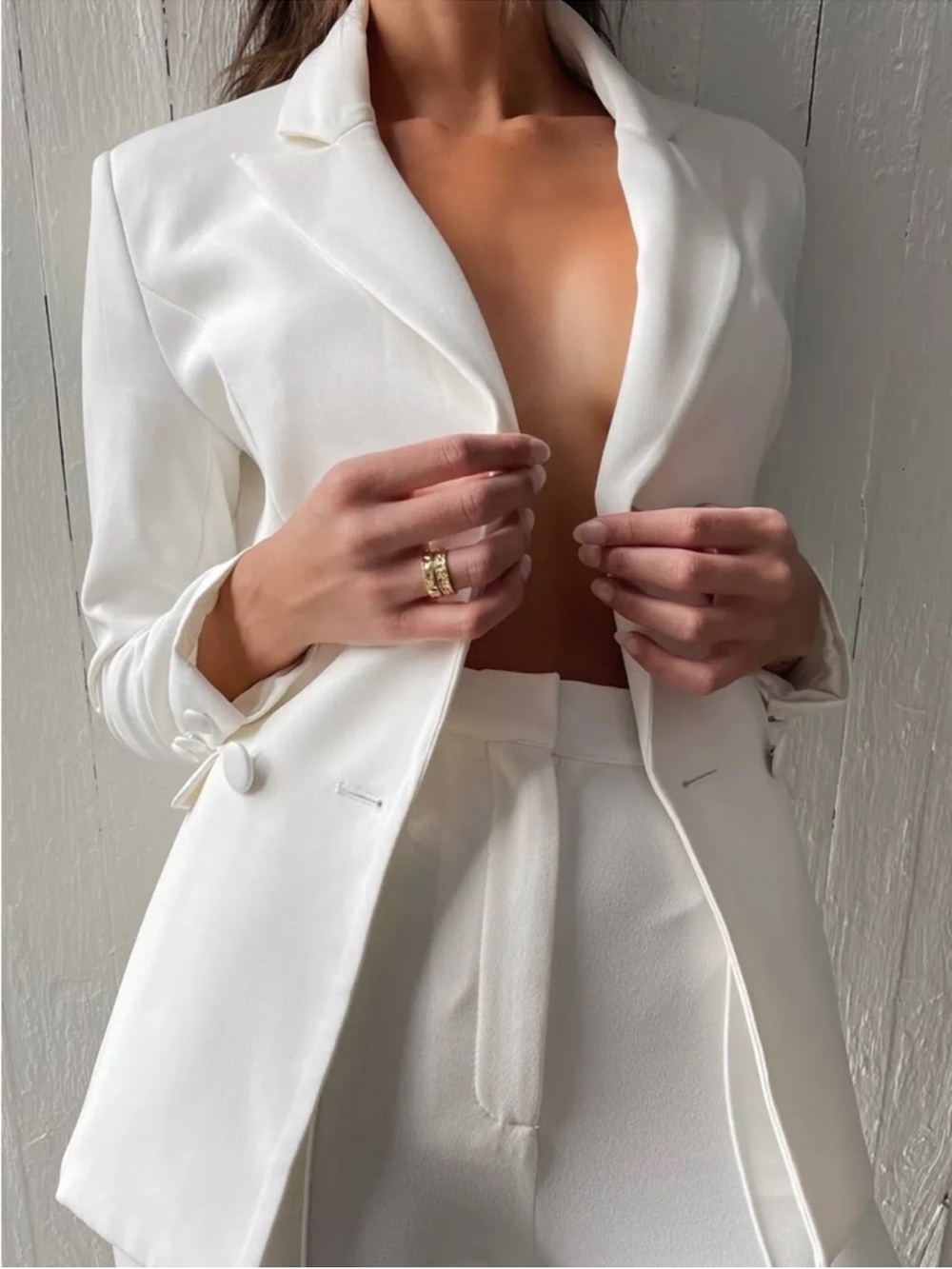 Meshki Ivory Helda Fitted cinched waist blazer